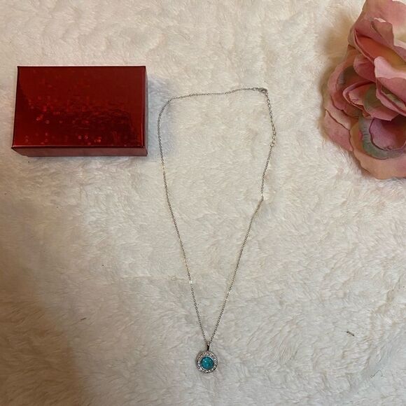 Swarovski sterling silver crystal Necklace - Picture 5 of 7